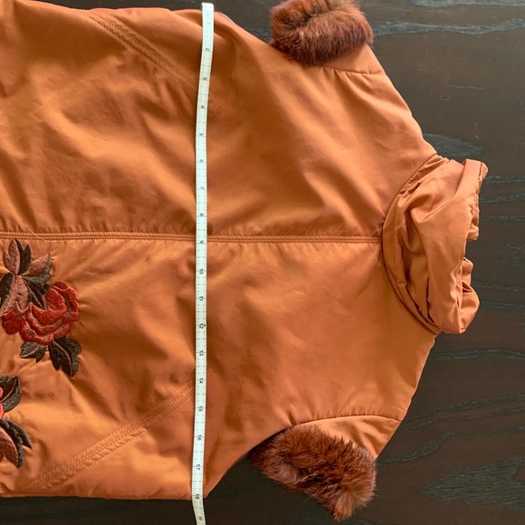 French quilted tunic. Super cute and elegant. - Picture 8 of 8